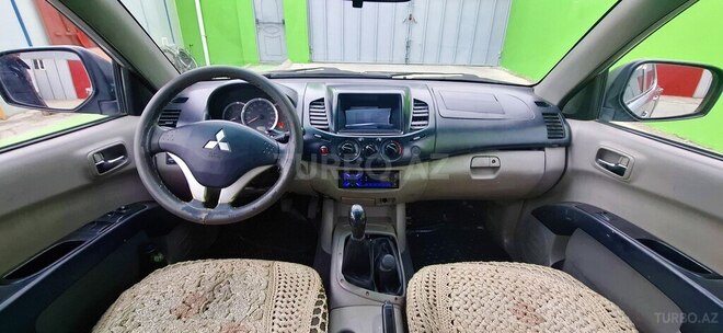 Mitsubishi L200 2011, 414,000 km - 2.5 l - Sumqayıt