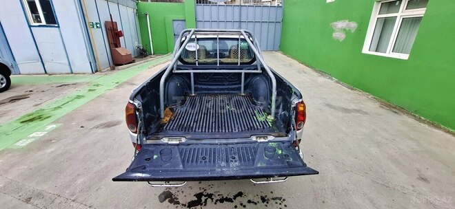 Mitsubishi L200 2011, 414,000 km - 2.5 l - Sumqayıt