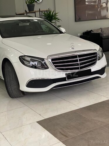 Mercedes E 220 d-7