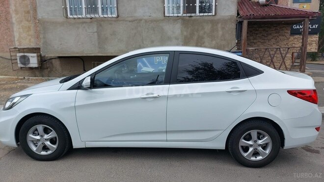 Hyundai Accent 2013, 250,000 km - 1.6 l - Bakı
