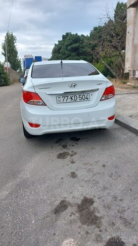 Hyundai Accent 2013, 250,000 km - 1.6 l - Bakı