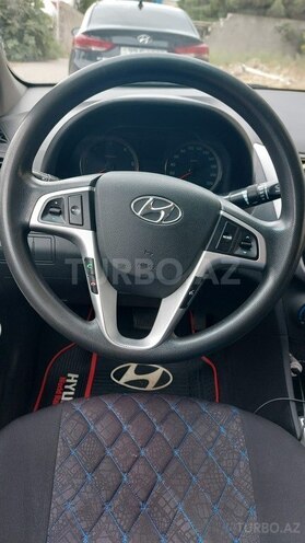 Hyundai Accent 2013, 250,000 km - 1.6 l - Bakı