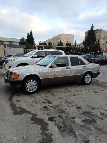 Mercedes 190 1992, 200,000 km - 2.0 л - Bakı
