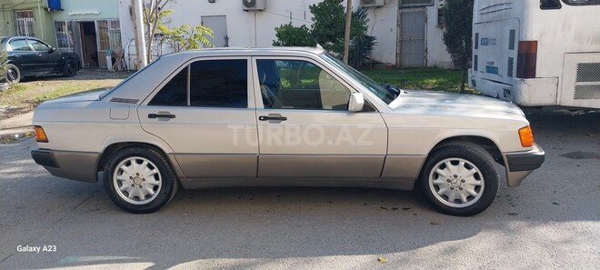Mercedes 190 1992, 200,000 km - 2.0 л - Bakı