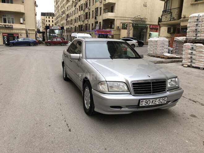 Mercedes C 200 1998, 330,000 km - 2.0 l - Bakı