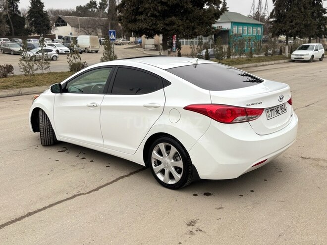 Hyundai Elantra 2012, 233,355 km - 1.8 л - Quba