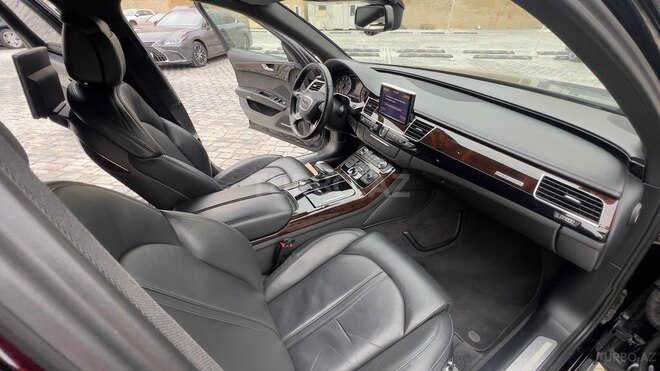 Audi A8-5