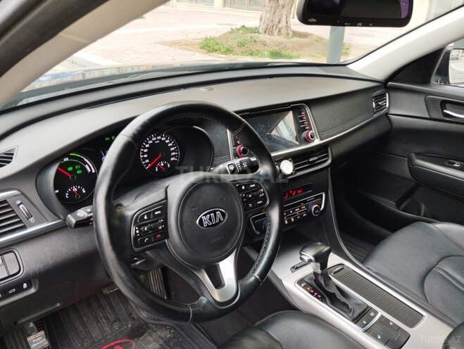 Kia K5-12