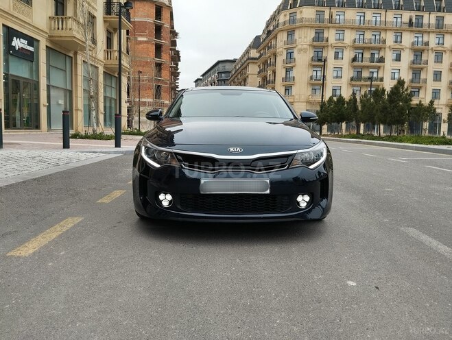 Kia K5-4