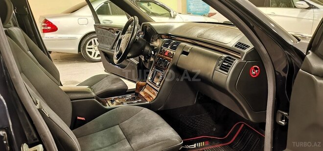 Mercedes E 270 2001, 245,000 km - 2.7 l - Sumqayıt