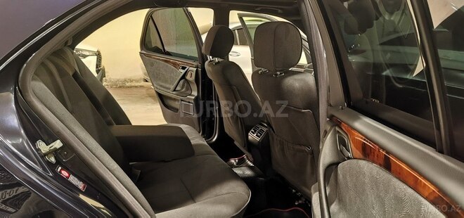 Mercedes E 270 2001, 245,000 km - 2.7 l - Sumqayıt