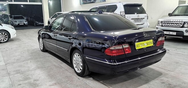 Mercedes E 270 2001, 245,000 km - 2.7 l - Sumqayıt