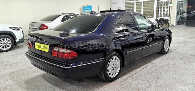 Mercedes E 270 2001, 245,000 km - 2.7 l - Sumqayıt