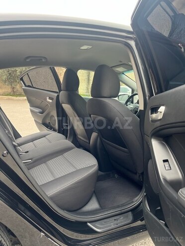 Kia Cerato-11