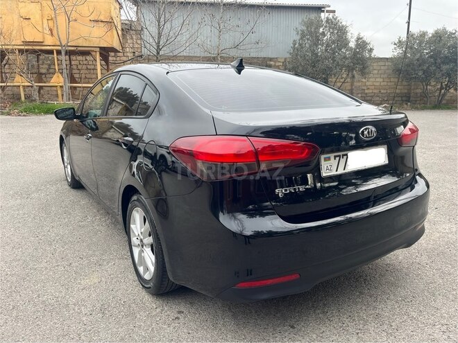 Kia Cerato-8