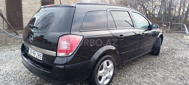 Opel Astra 2007, 265,000 km - 1.6 л - Quba