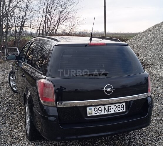 Opel Astra 2007, 265,000 km - 1.6 л - Quba