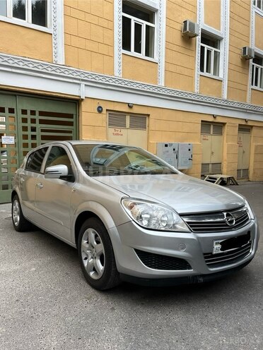 Opel Astra-2