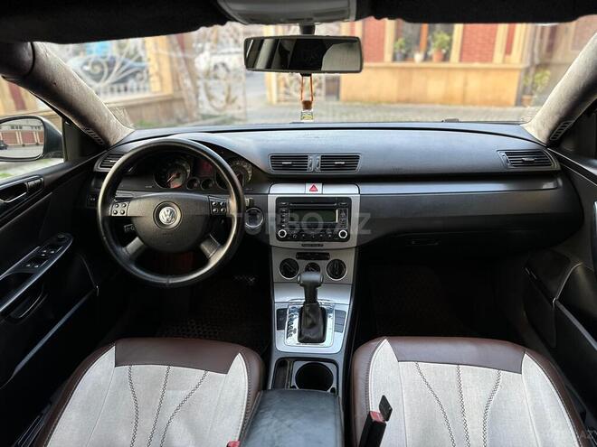 Volkswagen Passat 2005, 228,000 km - 2.0 l - Bakı