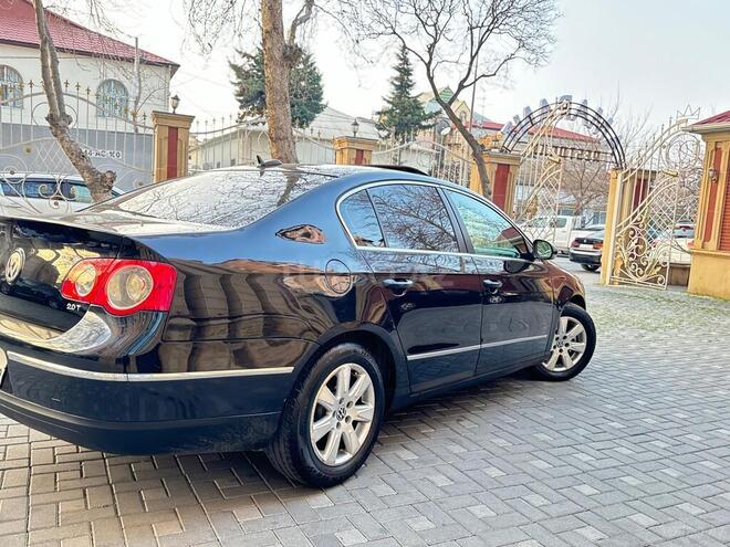 Volkswagen Passat 2005, 228,000 km - 2.0 l - Bakı