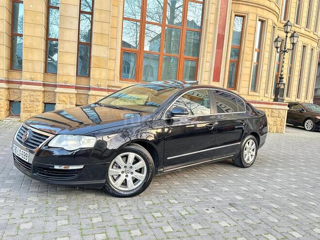 Volkswagen Passat 2005, 228,000 km - 2.0 l - Bakı