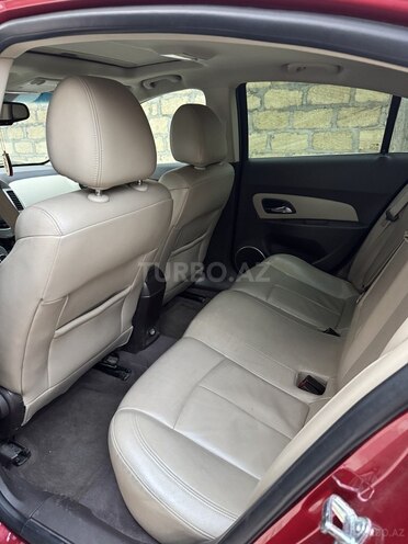 Chevrolet Cruze-10
