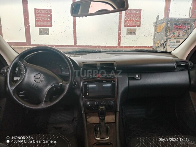 Mercedes C 200 2001, 285,000 km - 2.0 l - Bakı