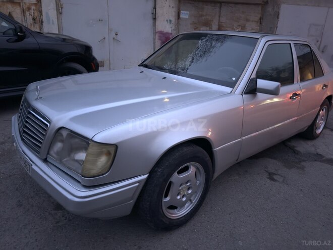 Mercedes E 220 1994, 452,892 km - 2.2 l - Bakı
