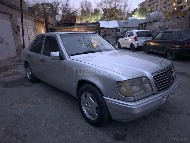 Mercedes E 220 1994, 452,892 km - 2.2 l - Bakı