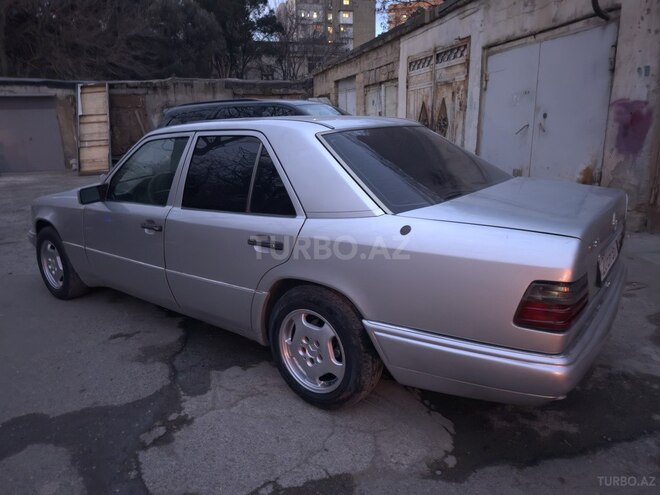 Mercedes E 220 1994, 452,892 km - 2.2 l - Bakı