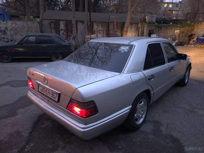 Mercedes E 220 1994, 452,892 km - 2.2 l - Bakı