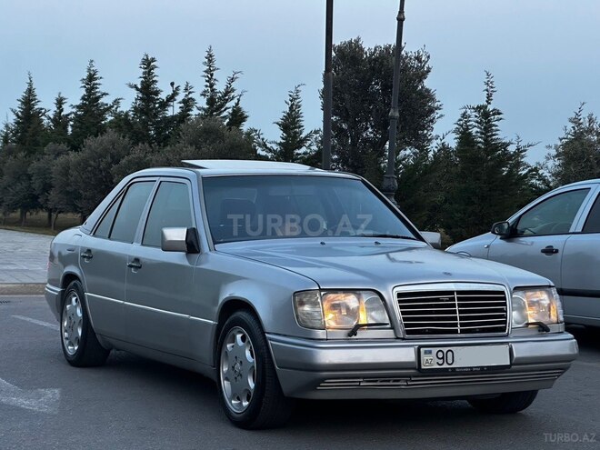 Mercedes E 280 1993, 348,000 km - 2.8 л - Bakı