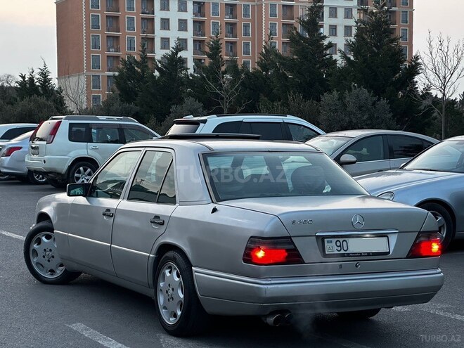 Mercedes E 280 1993, 348,000 km - 2.8 л - Bakı