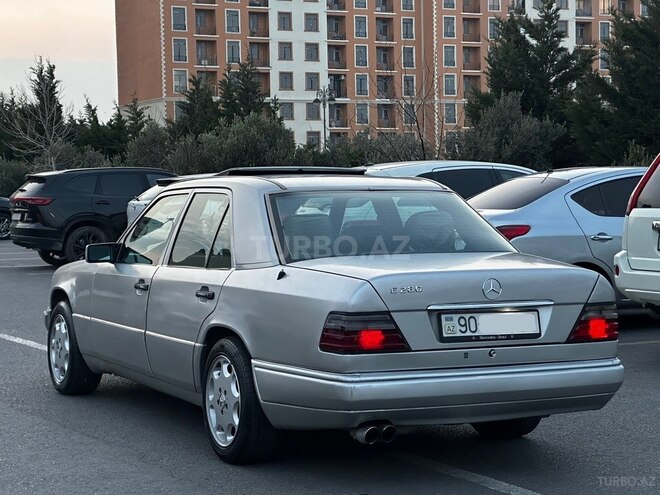 Mercedes E 280 1993, 348,000 km - 2.8 л - Bakı