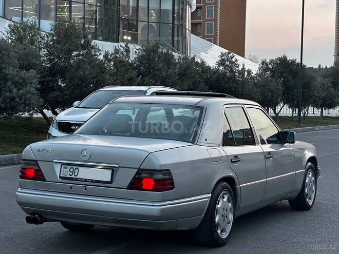 Mercedes E 280 1993, 348,000 km - 2.8 л - Bakı