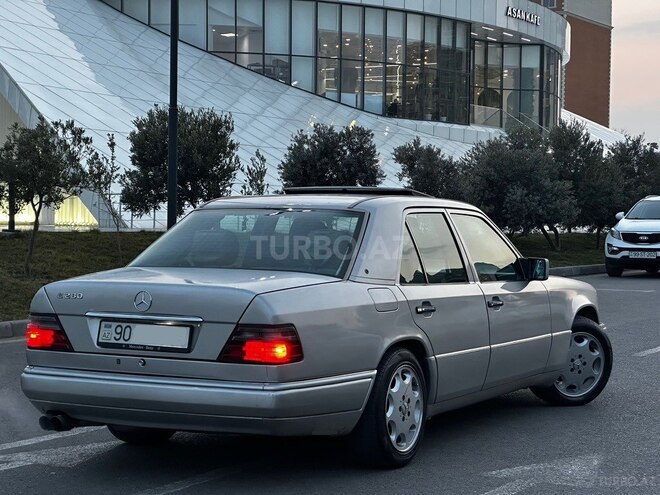 Mercedes E 280 1993, 348,000 km - 2.8 л - Bakı