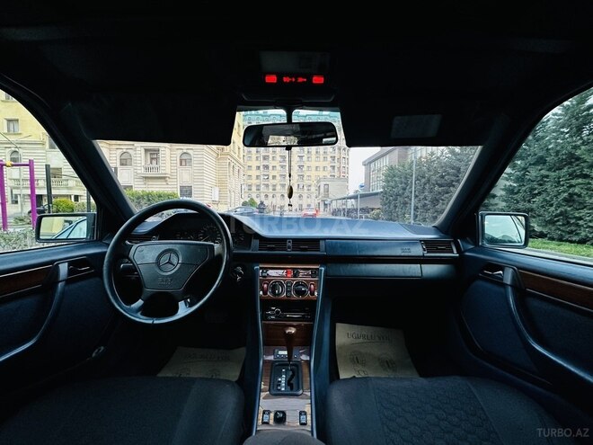 Mercedes E 280 1993, 348,000 km - 2.8 л - Bakı