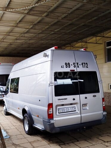 Ford Transit-4