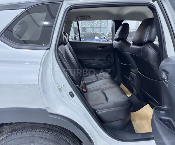 Toyota Corolla Cross-13