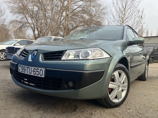 Renault Megane-11