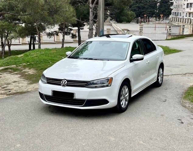 Volkswagen Jetta-1