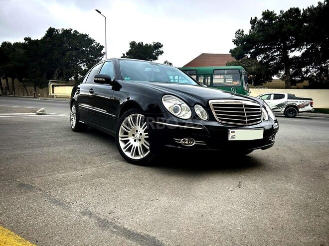 Mercedes E 220 d-3