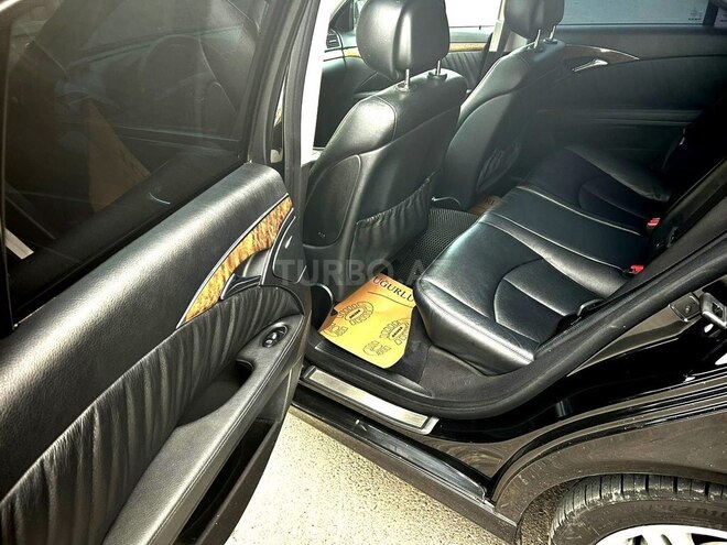 Mercedes E 220 d-9