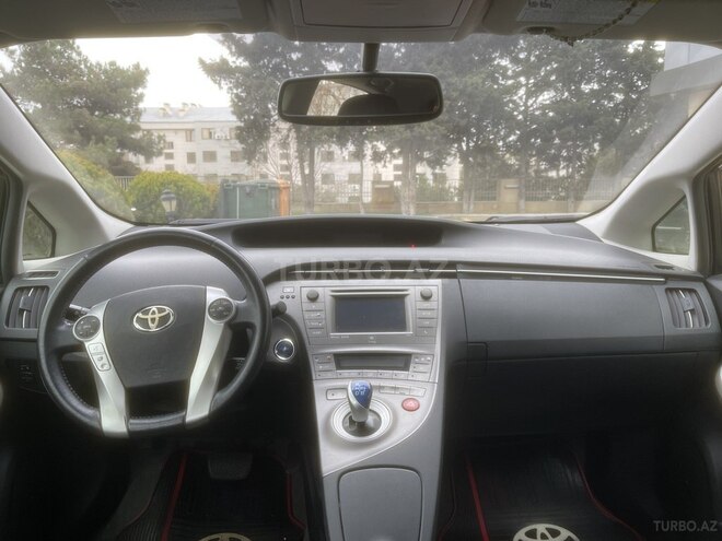 Toyota Prius 2015, 142,427 km - 1.8 л - Bakı