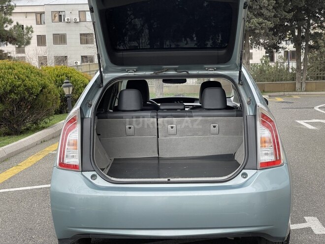 Toyota Prius 2015, 142,427 km - 1.8 л - Bakı