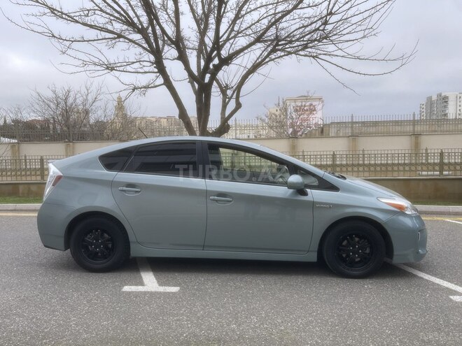 Toyota Prius 2015, 142,427 km - 1.8 л - Bakı