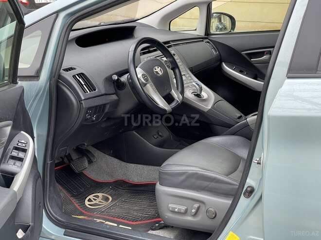 Toyota Prius 2015, 142,427 km - 1.8 л - Bakı