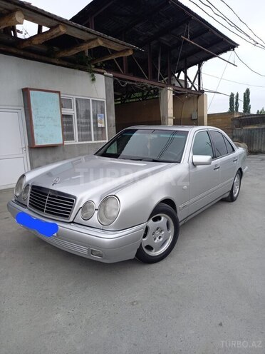 Mercedes E 230 1995, 269,853 km - 2.3 l - Balakən