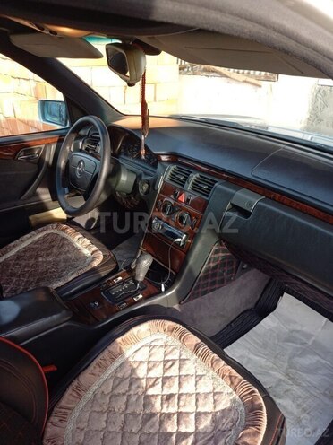 Mercedes E 230 1995, 269,853 km - 2.3 l - Balakən