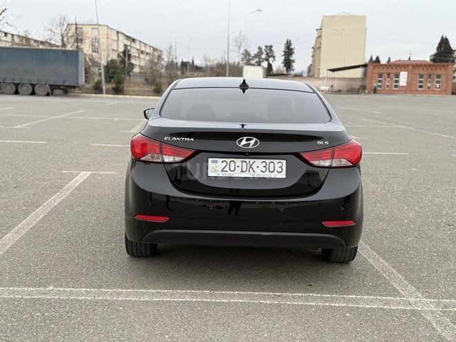Hyundai Elantra-10